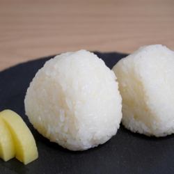 Rice balls (salt, salmon, plum)