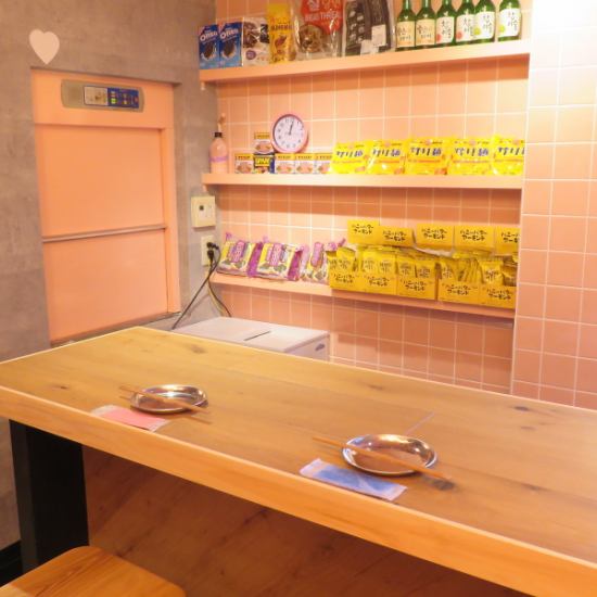 Stylish space with counter seats♪ The cute interior is perfect for a date◎