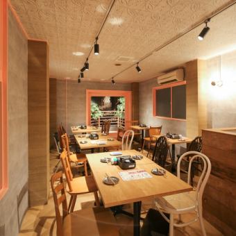 Table seating for up to 16 people.Please use it for a party with friends, a drinking party with your company, or a party! [#Osaka #Umeda #Korean food #Yakiniku #All-you-can-eat and drink #Beer garden #Samgyeopsal #Lunch #Birthday #Girls' night out #Anniversary #Cheese]