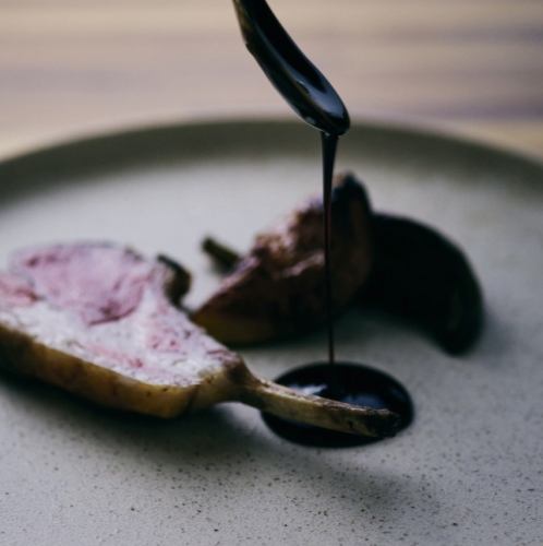 盡情享用更能襯托出食材美味醬汁吧。 ≪肉品※套餐價格包含≫