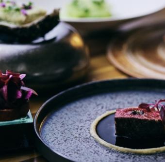 【特别场合的完美之选……!】慢慢享用鱼肉料理 ◆ 8,800日元(含税)套餐 ◆