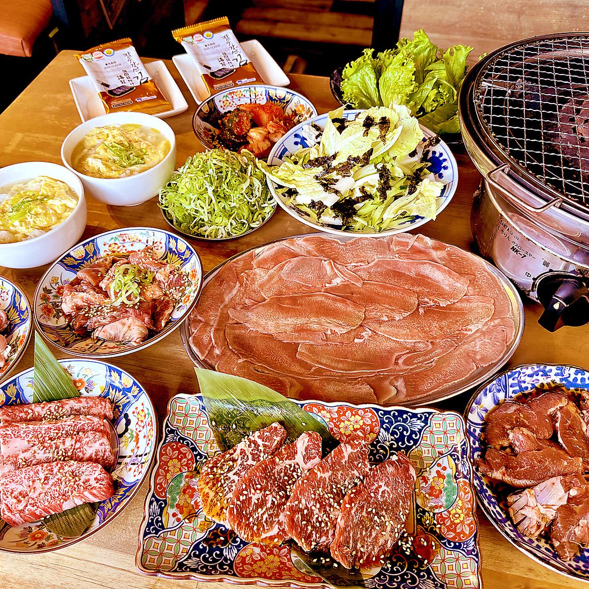 Enjoy fresh horumon and yakiniku at reasonable prices!