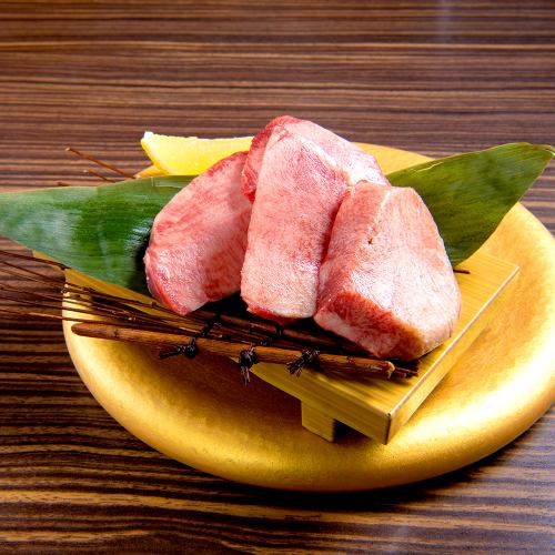 厚切り特上牛タン