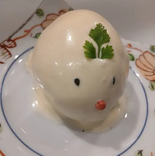 【新感覚の逸品】マヨネーズベースの特製ソースが絶妙に絡む「ウフマヨ うふっぴよ」