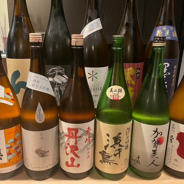 日本酒、焼酎、ウィスキーを豊富に取り揃えております。