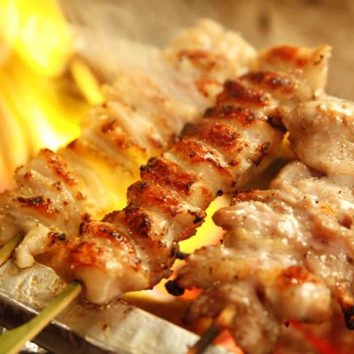 A lot of chicken dishes and Nagato Yakitori of authentic charcoal fire ☆