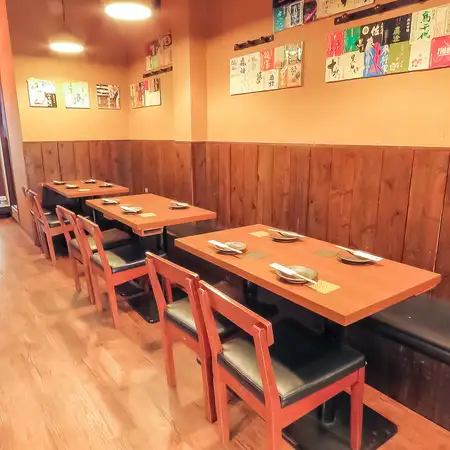 ４名掛けテーブル席