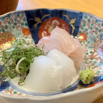 【主厨精选五道菜轻食套餐】 简餐：4400日元（不含税和服务费）