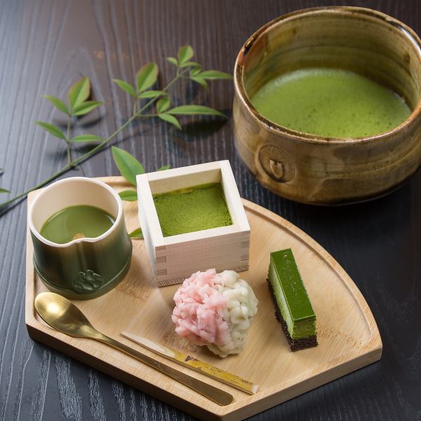 【心和むひととき】香り高いお抹茶と上品な和菓子のセット