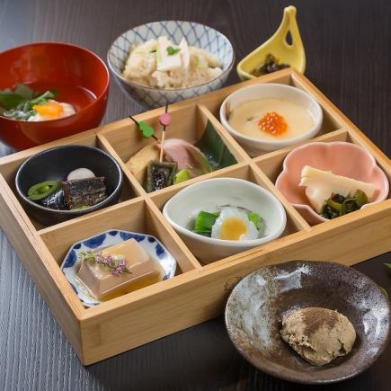 【昼限定】多彩なおばんざいを心ゆくまで堪能できる◎銀閣御膳3900円(税込)