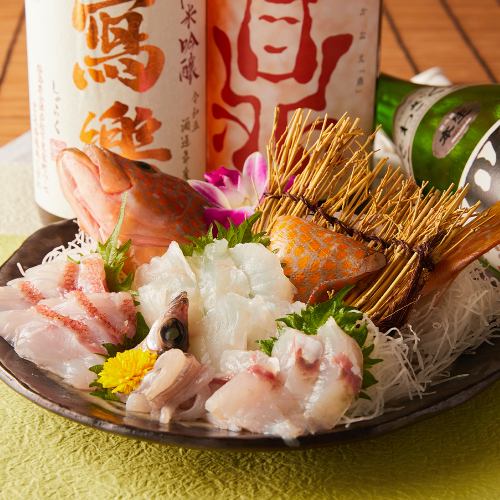 各式各樣的新鮮時令海鮮