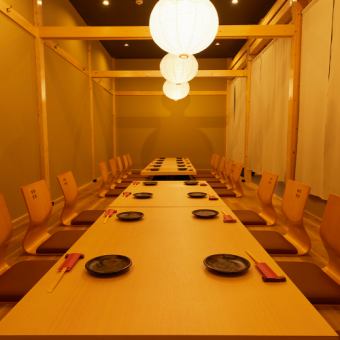 【私人包場】寬敞的私人餐桌和寬敞的空間，是公司聚會的熱門選擇。關於活動人數、預算、時間等，請隨時與我們聯繫。您可以使用我們的設施來招待重要客戶、與業務同事一起用餐、與工作同事一起舉辦歡迎和歡送會和年終聚會，以及與家人和親戚一起用餐。