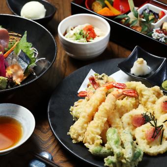 從函館直送的鮮魚生魚片和脆皮天婦羅套餐，配高湯和柚子鹽【共11道菜】5,500日元