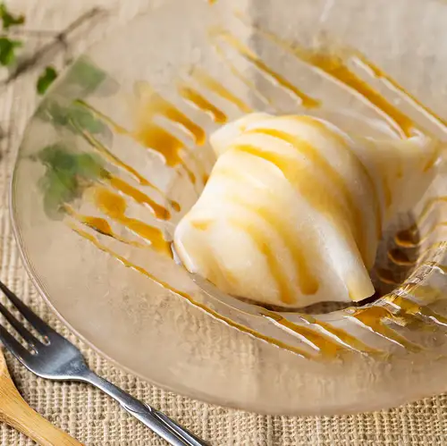 Yukimi Daifuku with sake lees ice cream