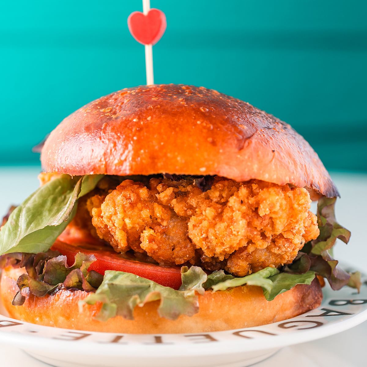 こだわりのバンズを使ったオリジナルハンバーガー♪