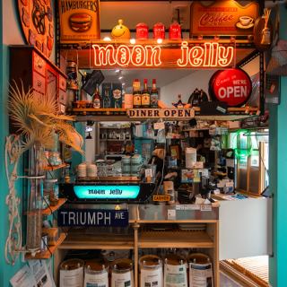 《ご家族利用から普段使いまで対応可能なテーブル席です◎》