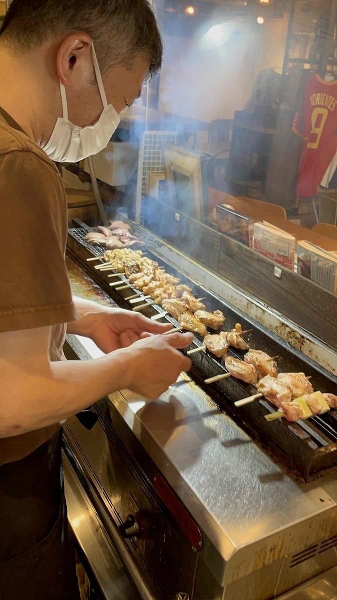 無與倫比的美味。可以品嚐到本地雞肉、烤雞肉串、烤肉串的居酒屋