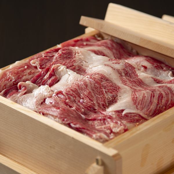 【흑모 와규】엄선한 A5 와규에 혀고! 축하 일이나 접대 등의 소중한 날도 딱 ◎