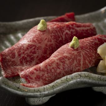 【週末がお得♪】毎週土日祝は『肉寿司』が全品半額！和牛三種盛りは1,580円→790円！！