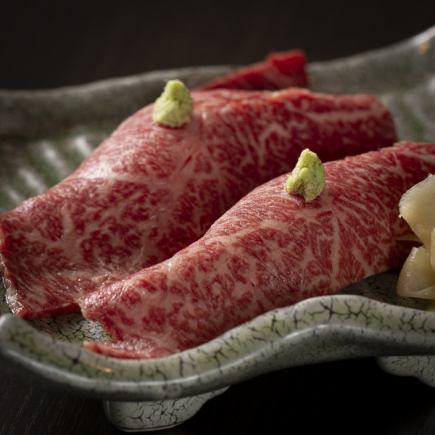 【週末がお得♪】毎週土日祝は『肉寿司』が全品半額!和牛三種盛りは1,580円→790円!!