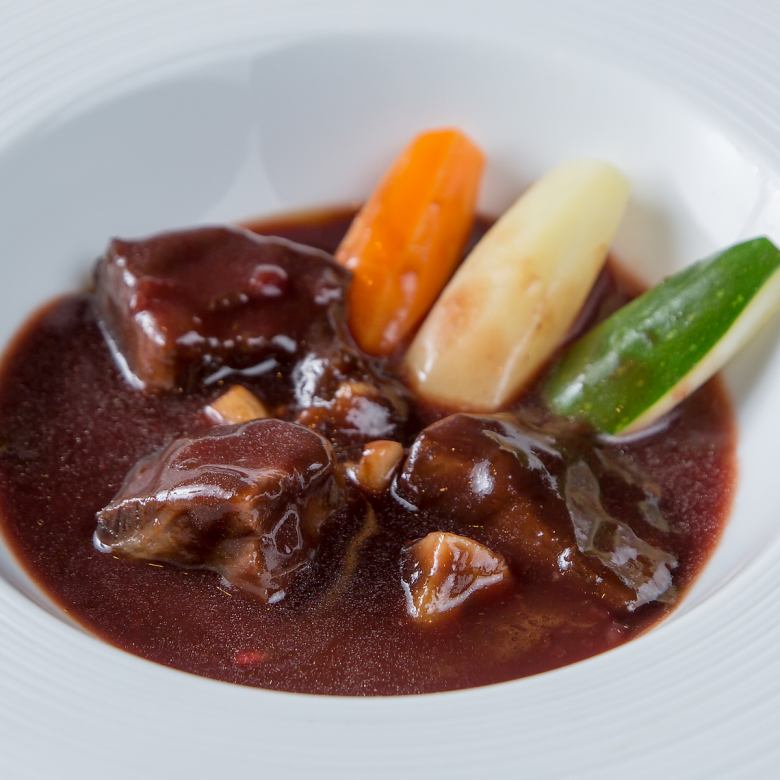 特製牛　ホホ肉の煮込み料理