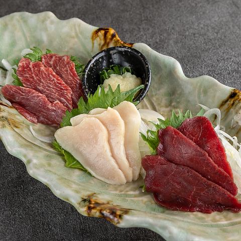 Assortment of three types of horsemeat sashimi