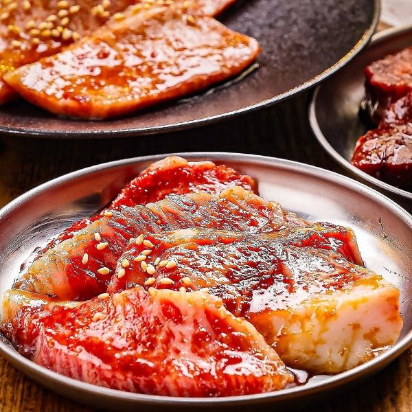 ホルモンだけじゃない♪精肉店直営だからこそできる技術で最高のお肉をご提供させていただきます。