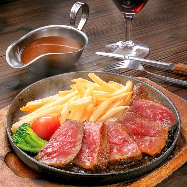 We also have wine and meat dishes! Lunch and dinner are also welcome! (CAVAL special beef cut steak)