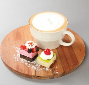 【ドリンク付】カフェ＆ミニスイーツ ※下記ドリンクに+330円(税込)