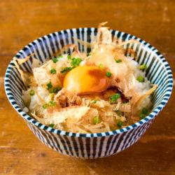  〆のトロたまTKG