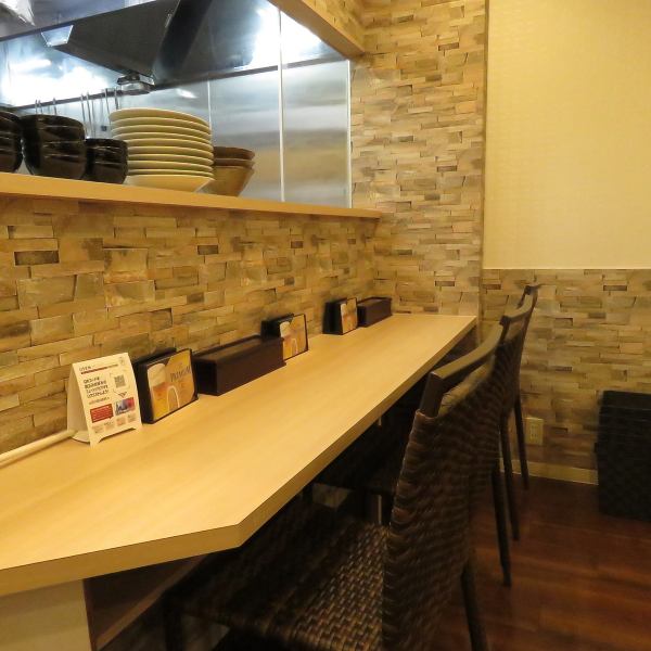 [Counter] Counter seats are also available in the store.Of course, we look forward to your use.We look forward to serving you for a meal after work!