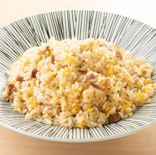 【中華料理の定番】　こだわりの焼豚炒飯