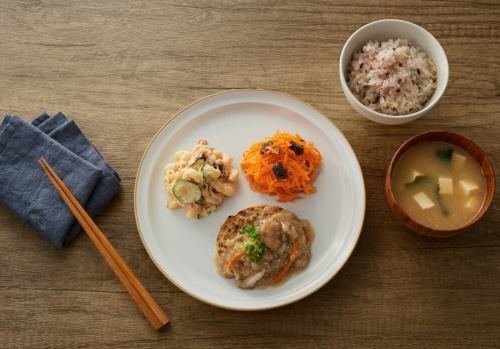 [套餐（含米飯和味噌湯）]