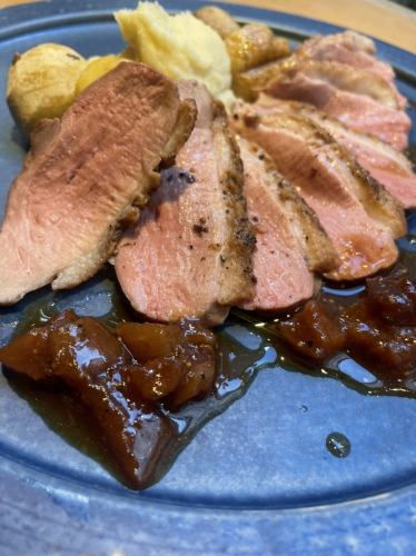 Roast duck with fig sauce