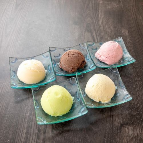 Various types of ice/sorbet