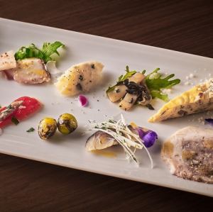 前菜の盛り合わせ4種、8種