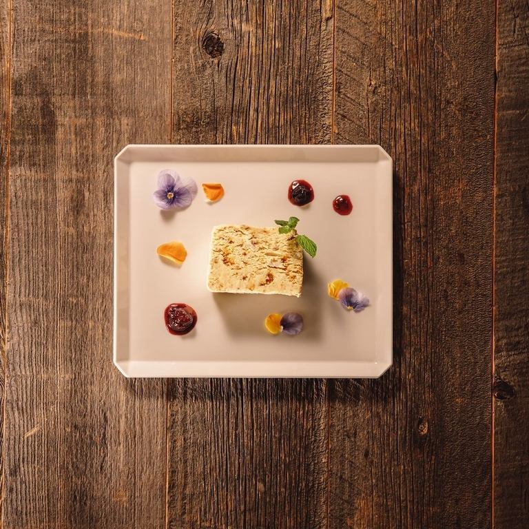 享用採用新鮮蔬菜烹調的創新美食!