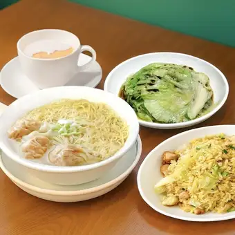 【海老ワンタン麺コース】香港屋台の味をそのままに(20時以降20%OFF!!)