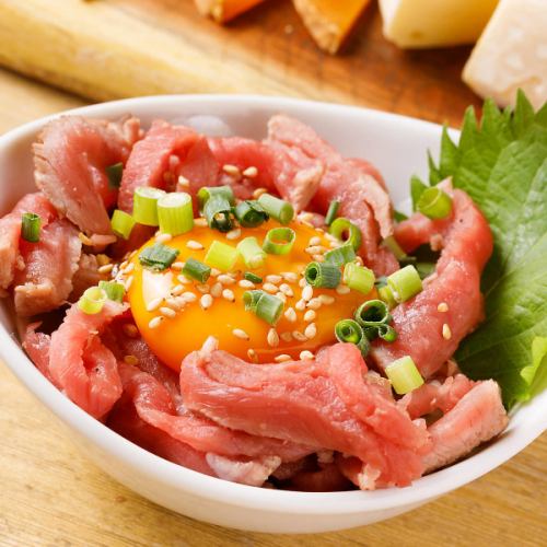 絶品!ローストビーフユッケ