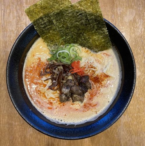 赤豚骨ラーメン