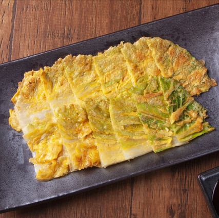 他ではなかなか味わえない韓国料理『白菜のジョン（卵のつけ焼き）』