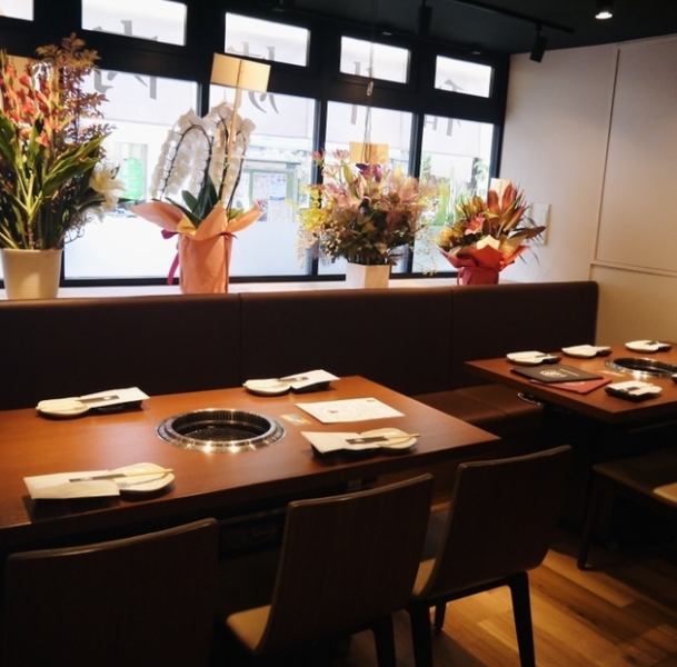 [Sofa seats where you can relax comfortably] The calm space for adults is popular regardless of age.There are also sofa seats where you can relax! We offer reasonable prices for both lunch and dinner.