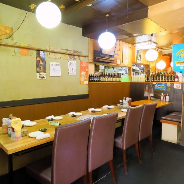 ≪大型宴会にも使いやすいテーブル席≫忘年会など各種宴会に最適なテーブル席をご用意◎最大40名様までご利用いただける活気ある店内で、寛ぎの時間をお楽しみください!日本酒も豊富に取り揃えており、お酒好きにはたまりません♪自慢の新鮮食材を使用したお料理とお酒で、特別な時間を心ゆくまでお楽しみください☆