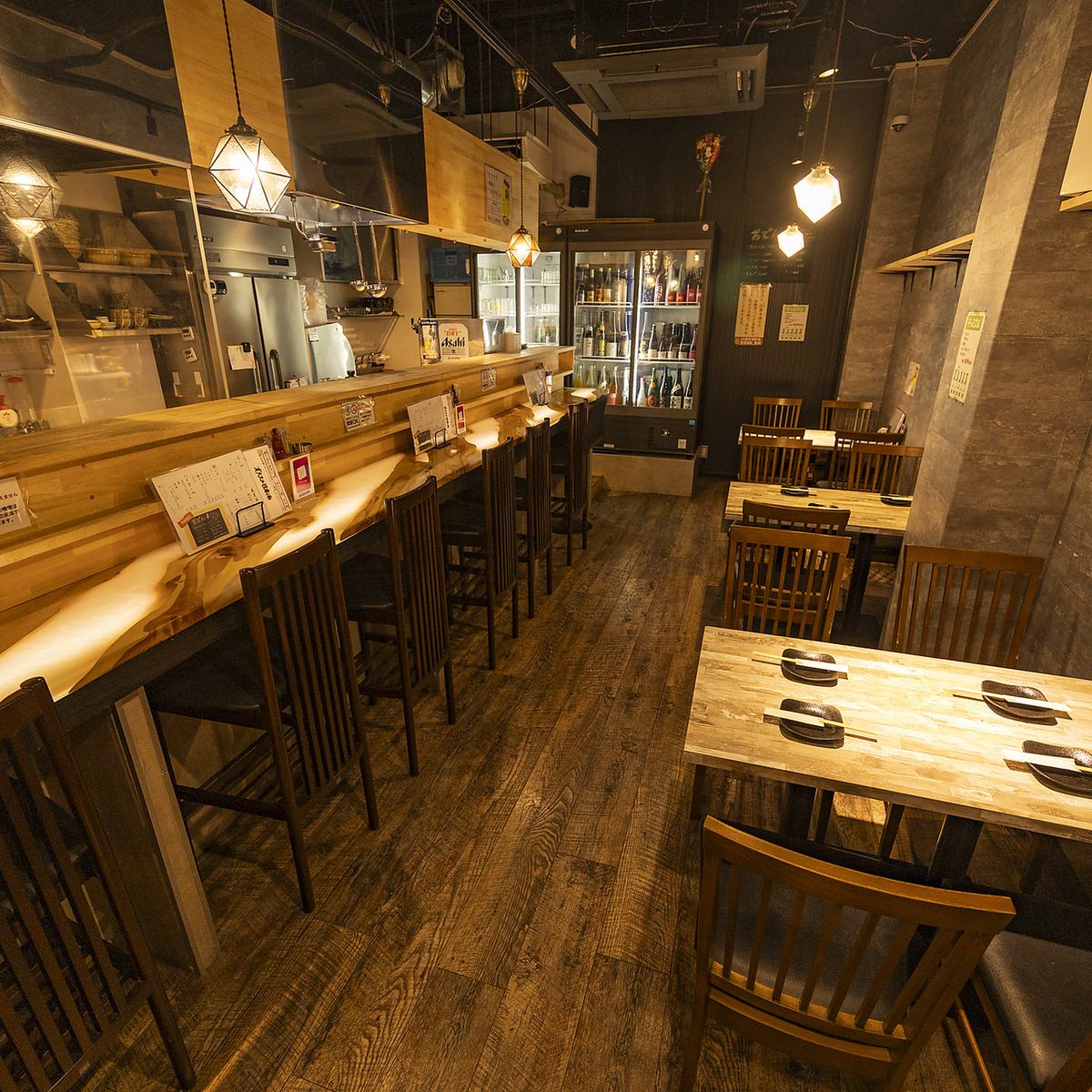 秋から冬にかけて、心温まる鍋も人気のメニューです！