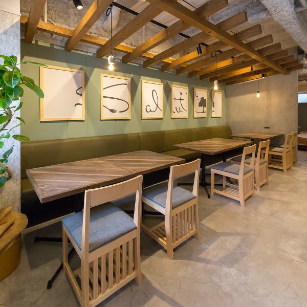 [Stylish and warm interior] The interior space is not too casual where you can enjoy your meal in a relaxed and calm space.We have private rooms and sofa seats where you can relax and unwind.