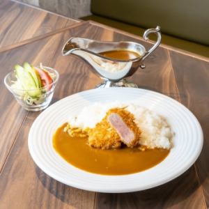 Curry rice & pork tenderloin cutlet