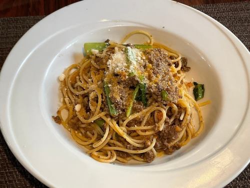 Fettuccine Tuscan-style beef meat sauce