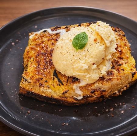 甘い焼き芋スイーツと あったかいドリンクをご用意しています