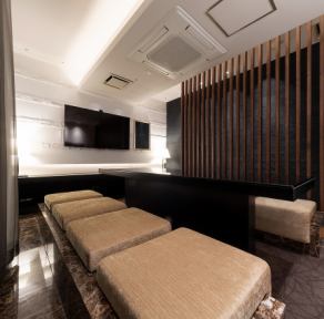 【Luxury Executive Saloon】シックでゴージャスなラグジュアリー個室　心地よい寛ぎを