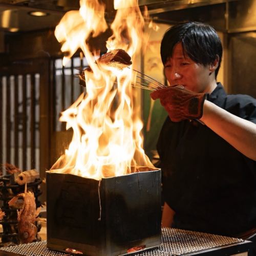 原始焼きや藁焼きで楽しむ、濃厚な食材の旨みと藁の香り